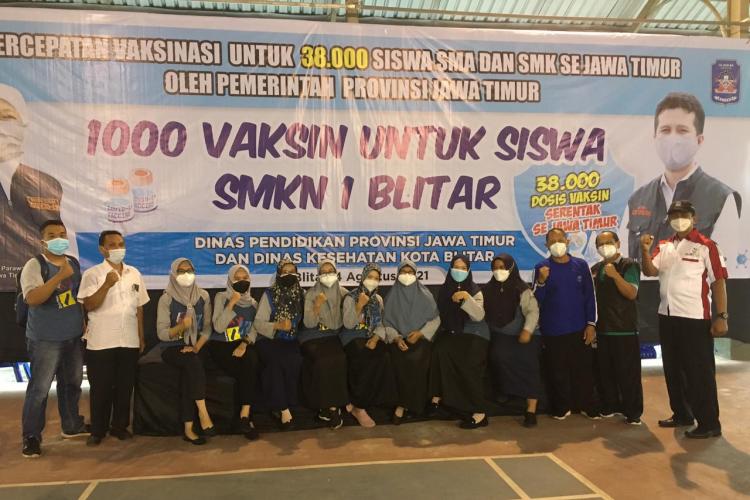 VAKSINASI DI SMKN 1 KOTA BLITAR